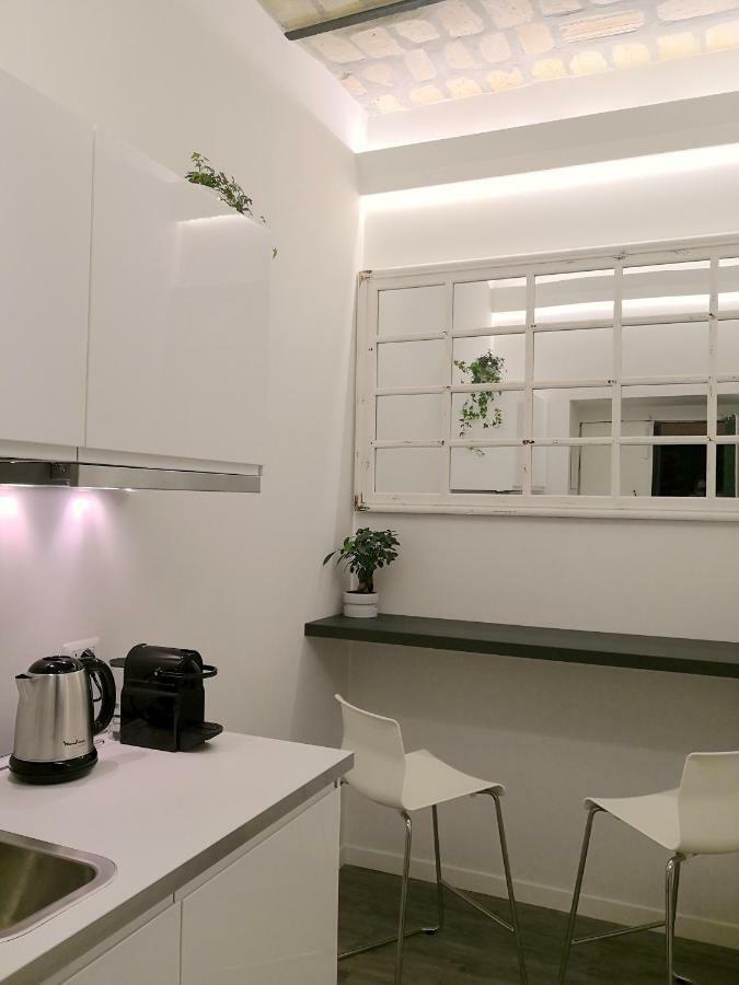Luxury Rooms Near Colosseum Рим Екстер'єр фото